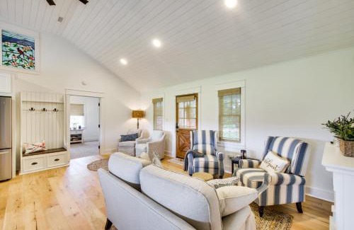Altavista House | Modern Altavista Farmhouse with Countryside Views