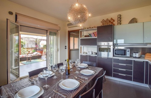 Reggio Calabria Apartment | Modern and bright apartment with a view of the strait.