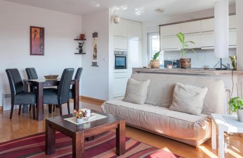 Ruma Apartment | Modern and bright apartment in Ruma