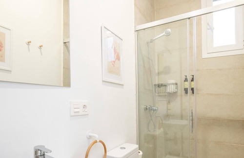 Granada City Center Apartment | Modern and central Studio in Granada 2ºD