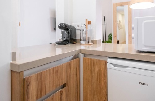Granada City Center Apartment | Modern and central Studio in Granada 1ºD