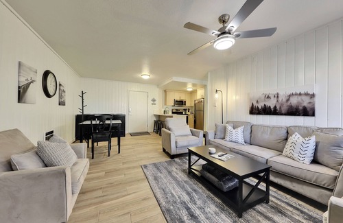 Brian Head Condo | Modern and Cozy Retreat - Steps from the Slopes!