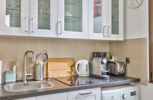 Republique–Point-du-Jour Apartment | Modern and Cozy Flat in Boulogne/2steps From Paris