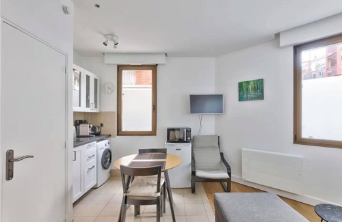 Republique–Point-du-Jour Apartment | Modern and Cozy Flat in Boulogne/2steps From Paris