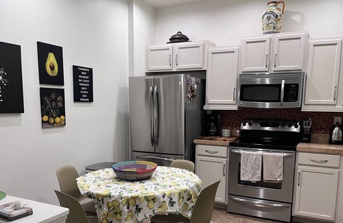 Oviedo House | Modern and refreshing recently renovated home and relaxing atmosphere