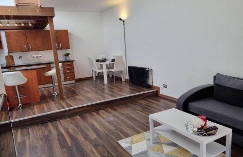 Ipswich Apartment | Modern and spacious two bedroom apartment