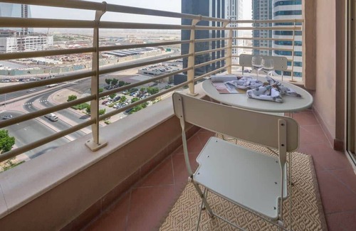 Jumeirah Lake Towers Apartment | Modern and Stunning 2BR with 2 Balconies in JLT!