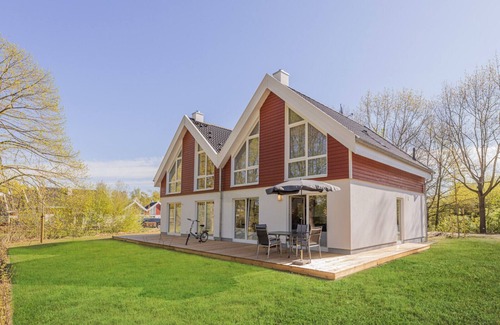 Nordhorn House | Modern and stylishly furnished vacation home on Lake Vechtesee