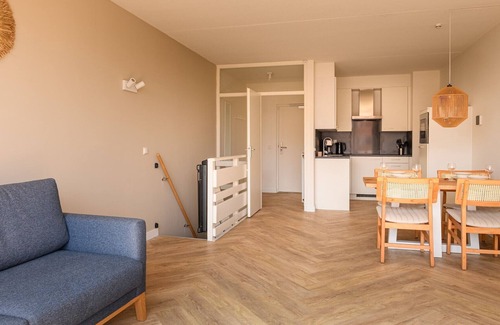 Bruinisse Apartment | Modern apartment for 4 persons