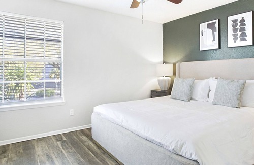 Altamonte Springs Apartment | Modern Apartment in Prime Location (ID7412X03)