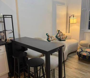 Newington Apartment | Modern apartment
