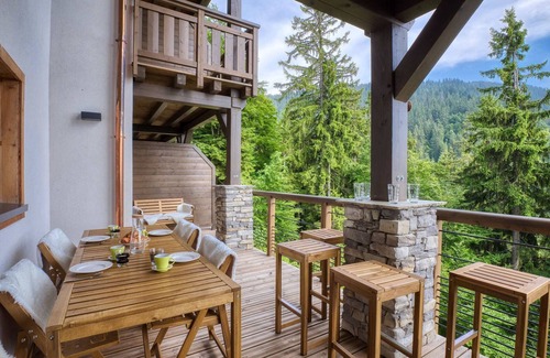 Cohennoz Apartment | Modern apartment in Cernix with large terrace