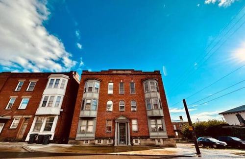 Mount Vernon Apartment | Modern Apartment in downtown historic building
