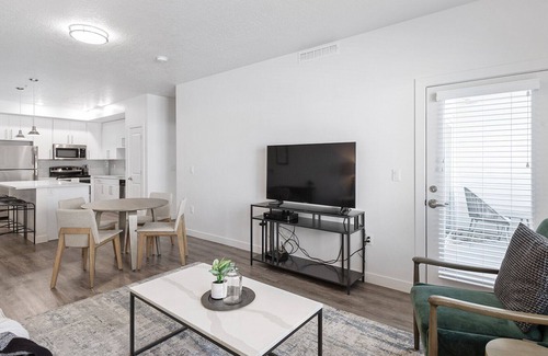 Bluffdale Apartment | Modern Apartment in Prime Location (ID4579X9)