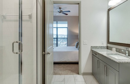 Garland Apartment | Modern Apartment in Prime Location (ID8403X71)