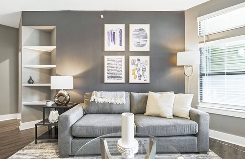 Allandale Apartment | Modern Apartment in Prime Location (ID8652X4)