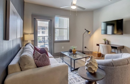 Denton Apartment | Modern Apartment in Prime Location (ID1205X506)