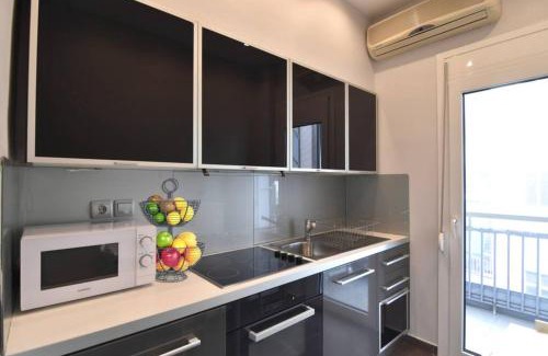 Larissa Apartment | Modern apartment in the heart of the city