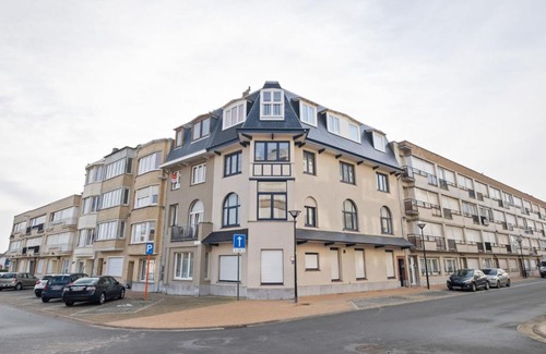 Westende Apartment | Modern Apartment in Westende Middelkerke with Beach nearby