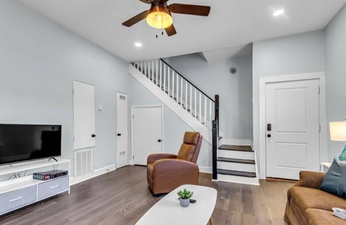 Downtown Greensboro Apartment | Modern Apartment near Downtown Greensboro