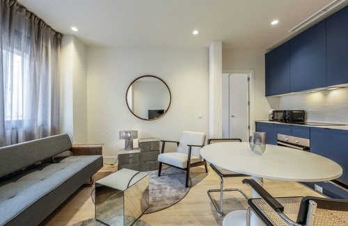 Puerta del Angel Apartment | Modern apartment near the Royal Palace 03