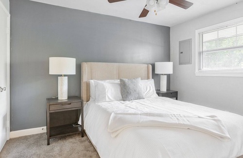 Winston - Salem Apartment | Modern Apartment in Prime Location (ID1221X009)