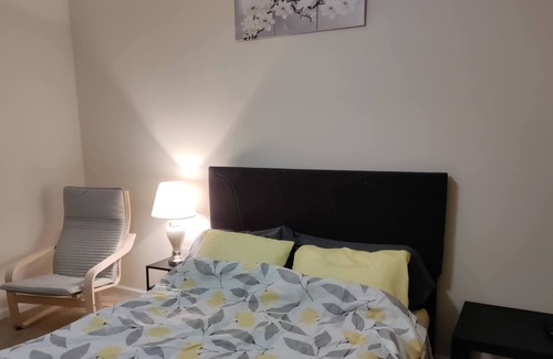 Deerwood Apartment | : Modern apartment with pool, close to beaches