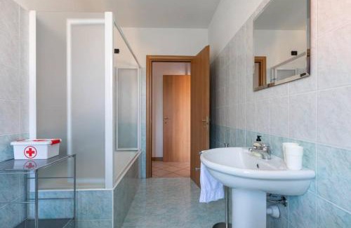 Bonzeno Apartment | Modern apartment with balcony-garage-and pool