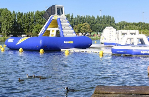 Jabbeke Apartment | Modern apartment with air conditioning, on a resort, near a recreational lake