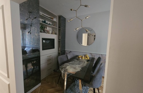 Novi Beograd Apartment | Modern apartment with Piano and 5 minutes walking distance from Airport City