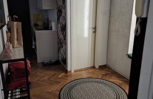 Novi Beograd Apartment | Modern apartment with Piano and 5 minutes walking distance from Airport City