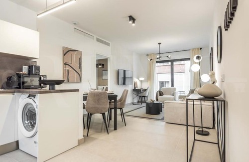 La Trinidad Apartment | Modern apartment with patio, pool & parking REMS