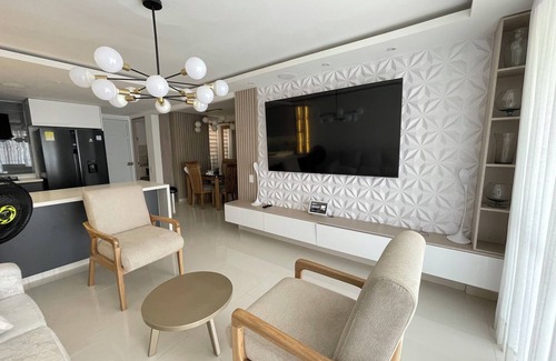 Cali Apartment | Modern apt in Cali w/3 comfy beds & A/C in all rooms for restful stay