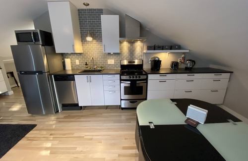 South River City Apartment | Modern Apt in So. Congress - Travis Heights