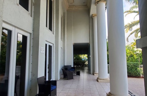 Fort Lauderdale Apartment | Modern Apt w/Marina view. WiFi, parking, tennis, playground and more!