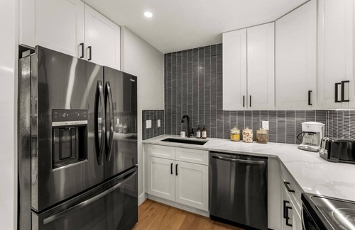Scenic Heights Apartment | Modern Arvada Duplex | Chic + Central