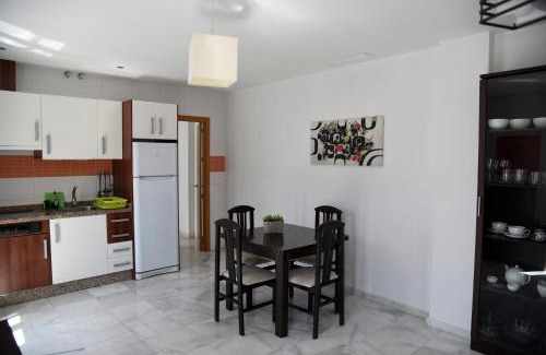 Cruz Roja-Capuchinos Apartment | Modern Atico, Close Macarena/Sevilla center