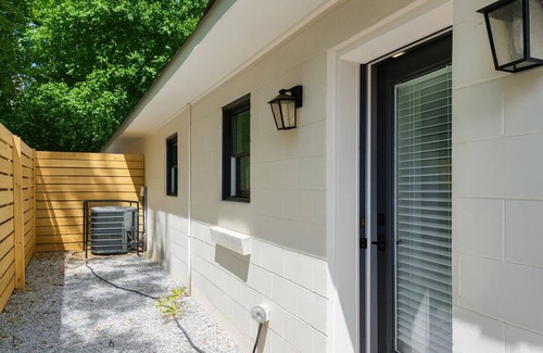 Pittsburgh Apartment | Modern Atlanta Getaway - Minutes to Downtown