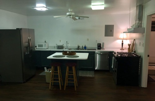 East Pensacola Heights Apartment | MODERN BAYOU BOAT RAMP STUDIO