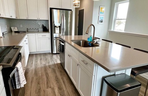 North Carolina Coast House | MODERN Beach Home! Dogs Welcome! 6 Passenger Golf Cart & Free Town of CB Parking