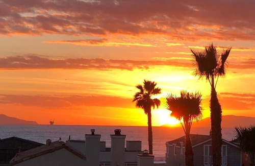 Silver Strand House | Modern Beach Home, Steps to Sand! 4 Bed/ 4 Bath, Ocean View Deck, Guest Apt.