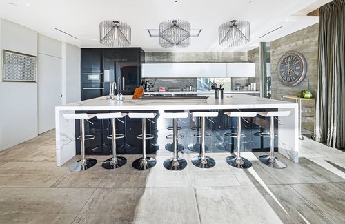 Bel Air House | Modern Bel Air Estate | 5 Bd | 7 Ba | 6,112 sqft | Pool | Views