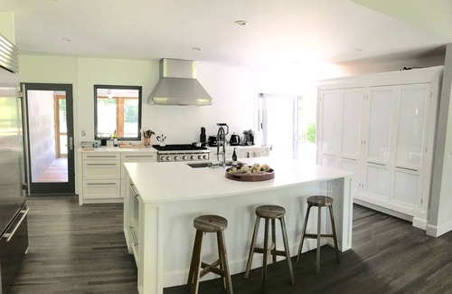 Bellport House | Modern Bellport Village Beach House With Pool.