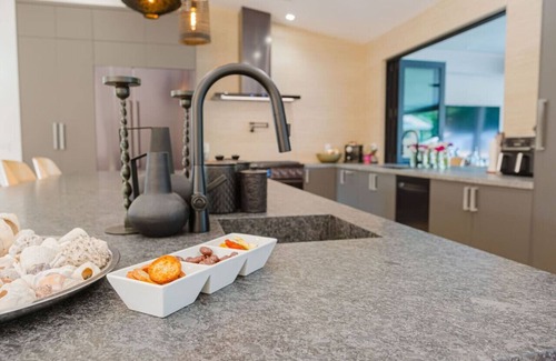 Lake Balboa House | Modern Bohemian 5BD w/Pool