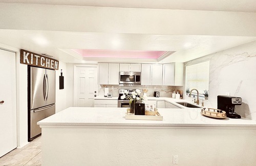 Pelican House | Modern boho 2bed 2bath home, 8 mins to downtown cape and near beach.
