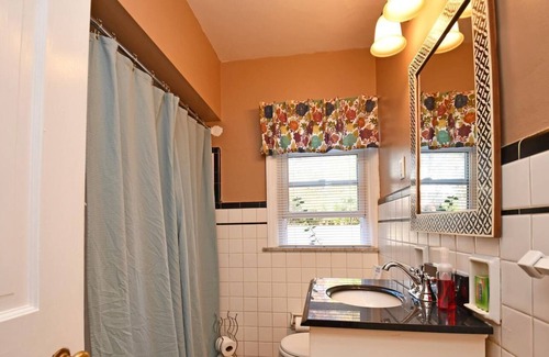 Silverton Apartment | ☀Modern breath of fresh air in a central location☀