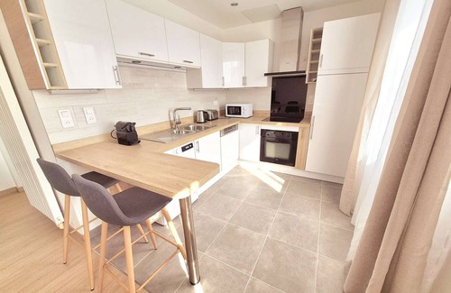 Boulogne-Centre Apartment | Modern bright apartment near beach and shops