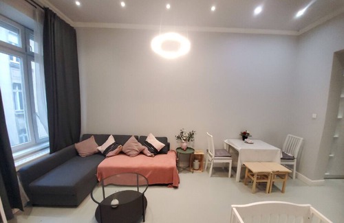 Inner City Budapest Apartment | Modern Budapest Heartbeat: Your Vibrant Oasis