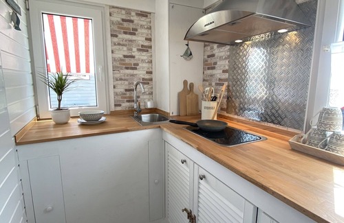 Seebad Bansin House | Modern bungalow in the seaside resort of Bansin at Schloonseepark, only 200 meters to the beach