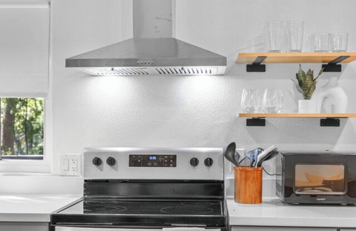 Dunsmuir Cabin | Modern Cabin (Aspen)